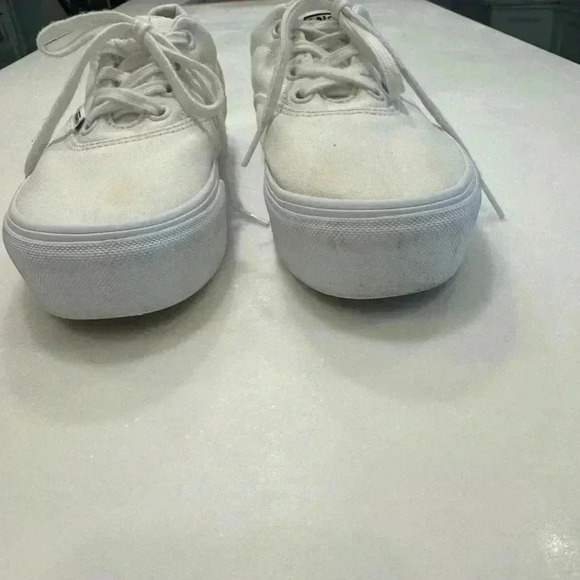 Vans women’s white on white chunky soles size 6 excellent! - Picture 9 of 9